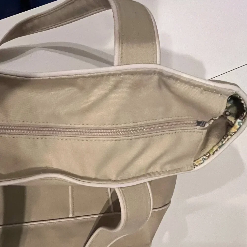 Vera Bradley Tan Tote (Previously‎ Used)